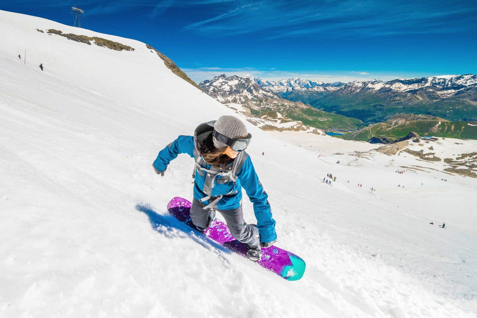Experience Skiing and Snowboarding in the French Alps